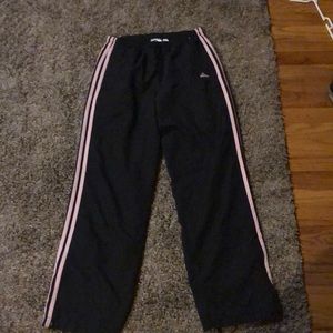 Addis’s running sweat pants